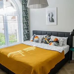 Brokilon House Apartment